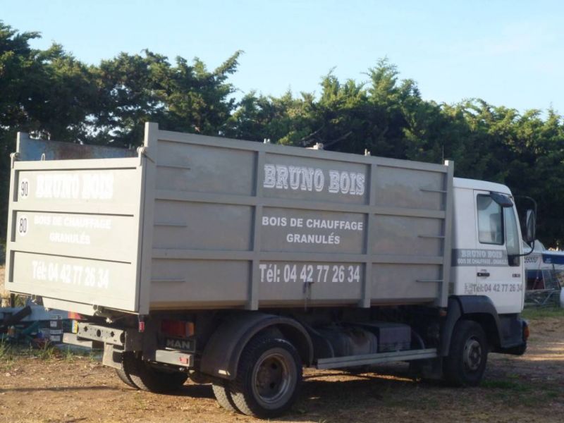 Vente de bûches de bois près de La Fare-les-Oliviers