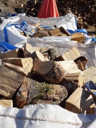 Vente et livraison de bois de chauffage  à Berre-l'Étang